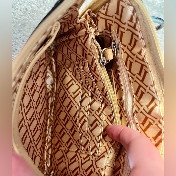 Tignanello Small Crossbody purse - Picture 7 of 7